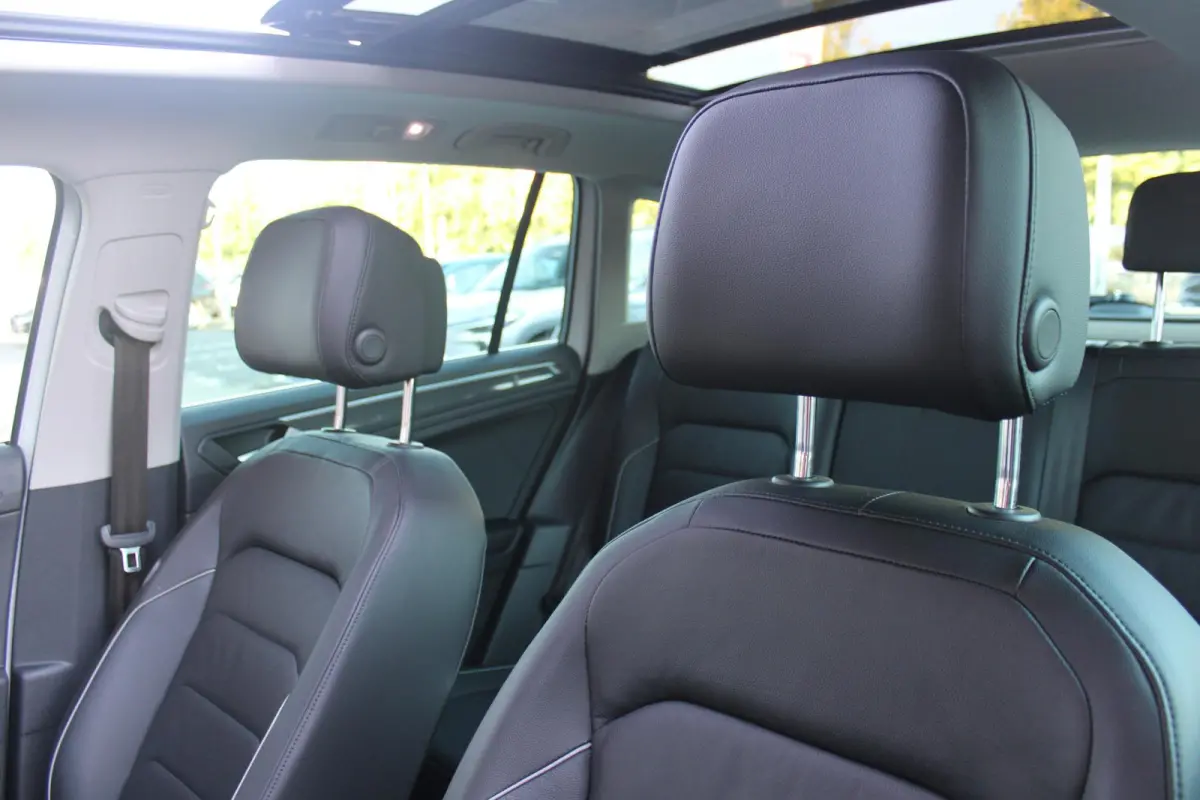1.5 TSI 150PK AUTOMAAT HIGHLINE BUSINESS R | PANORAMA SCHUIF/KANTEL DAK | LEDEREN BEKLEDING | BESTUUDERSSTOEL ELEKTRISCH VERSTELBAAR MET GEHEUGENFUNCTIE | ELEKTRISCH WEGKLAPBARE TREKHAAK | I
