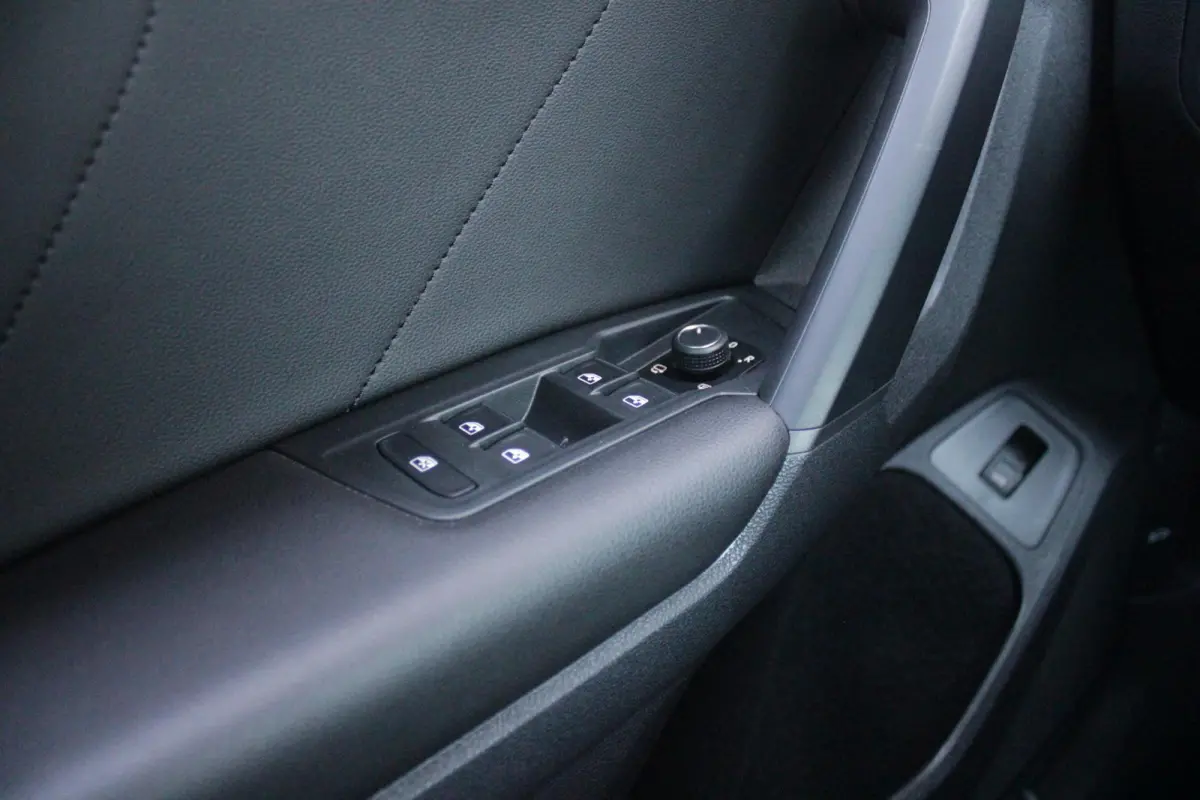 1.5 TSI 150PK AUTOMAAT HIGHLINE BUSINESS R | PANORAMA SCHUIF/KANTEL DAK | LEDEREN BEKLEDING | BESTUUDERSSTOEL ELEKTRISCH VERSTELBAAR MET GEHEUGENFUNCTIE | ELEKTRISCH WEGKLAPBARE TREKHAAK | I