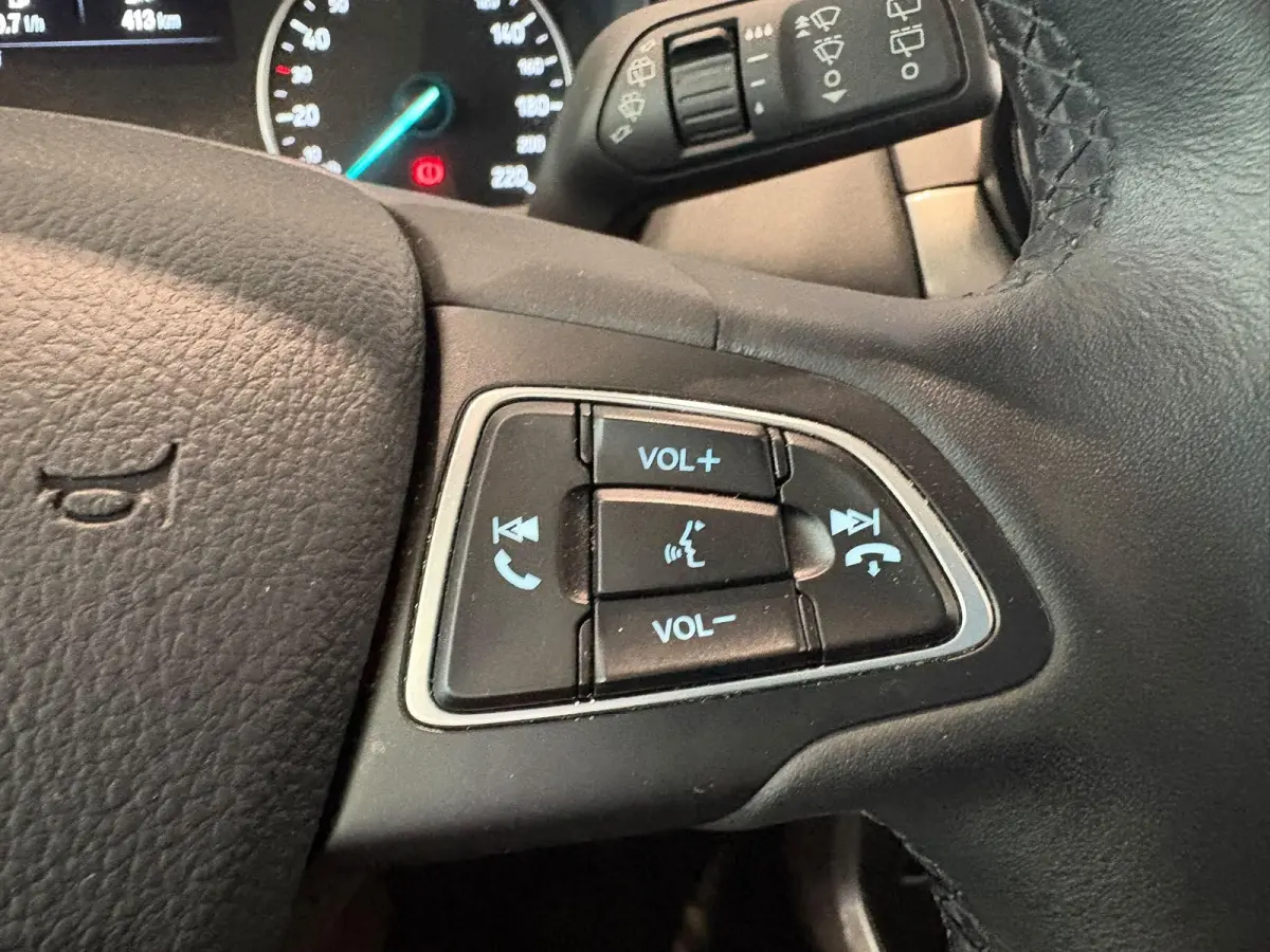 1.0 EcoBoost Trend Ultimate PARKEER SNESOREN ACHTER | CRUISE CONTROL | DEALER ONDERHOUDEN |
