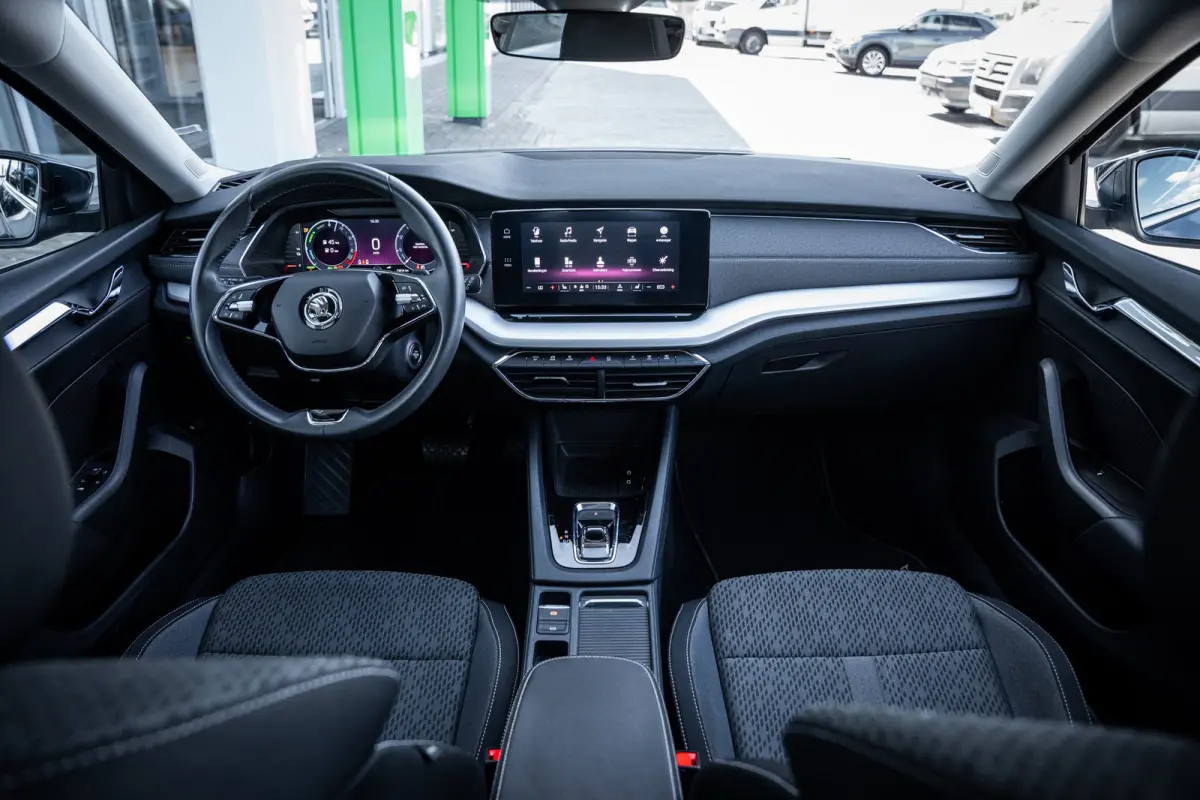 1.4 TSI iV PHEV Business Edition SOH 87% | Cruise control | Metaalkleur | Parkeersensor voor