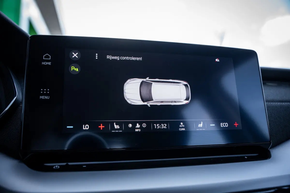 1.4 TSI iV PHEV Business Edition SOH 87% | Cruise control | Metaalkleur | Parkeersensor voor