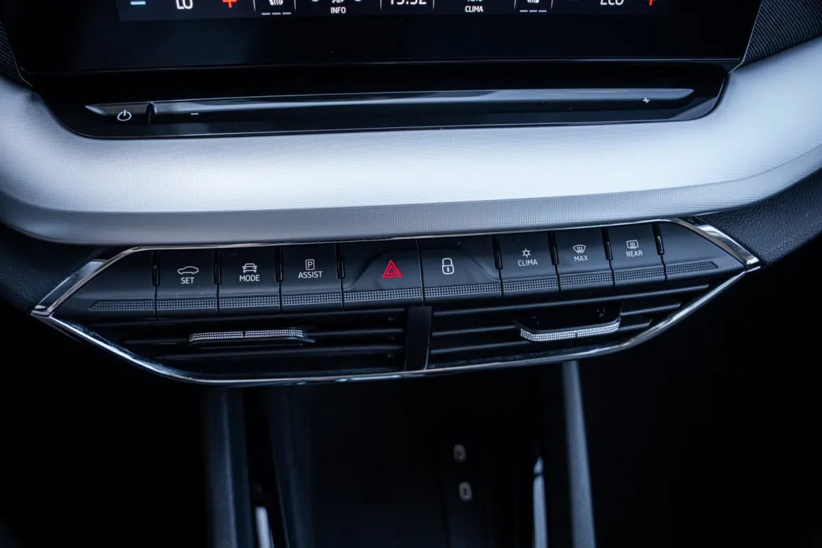 1.4 TSI iV PHEV Business Edition SOH 87% | Cruise control | Metaalkleur | Parkeersensor voor