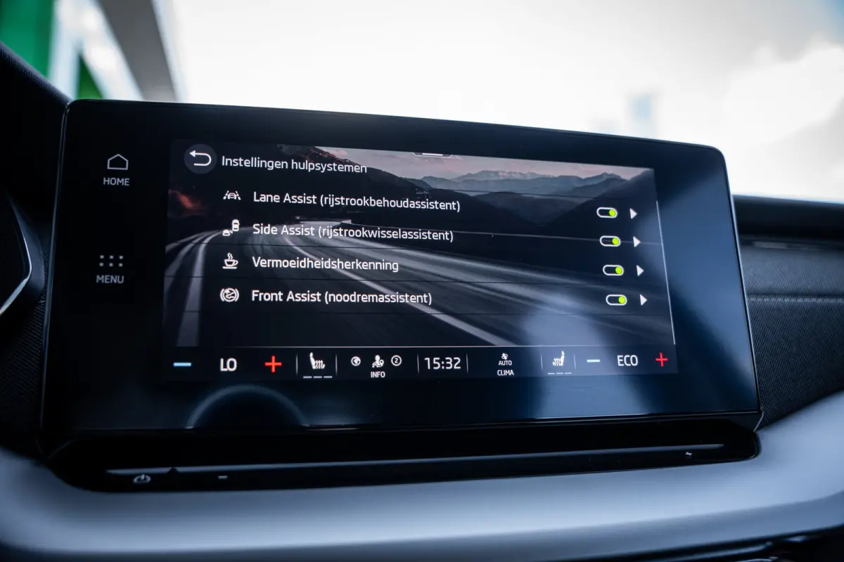 1.4 TSI iV PHEV Business Edition SOH 87% | Cruise control | Metaalkleur | Parkeersensor voor