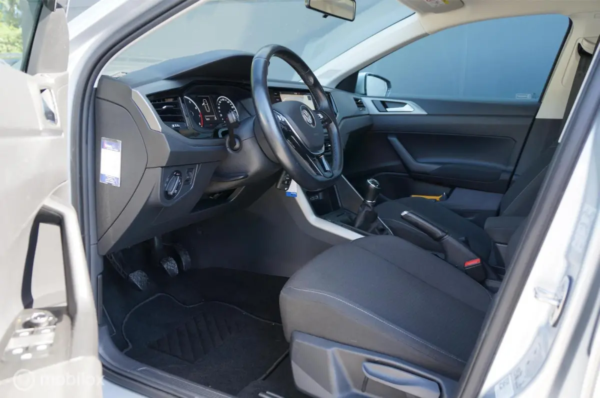 1.0 TSI Comfortline Bns Navi Apple/Android !