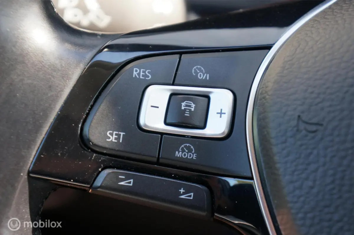 1.0 TSI Comfortline Bns Navi Apple/Android !
