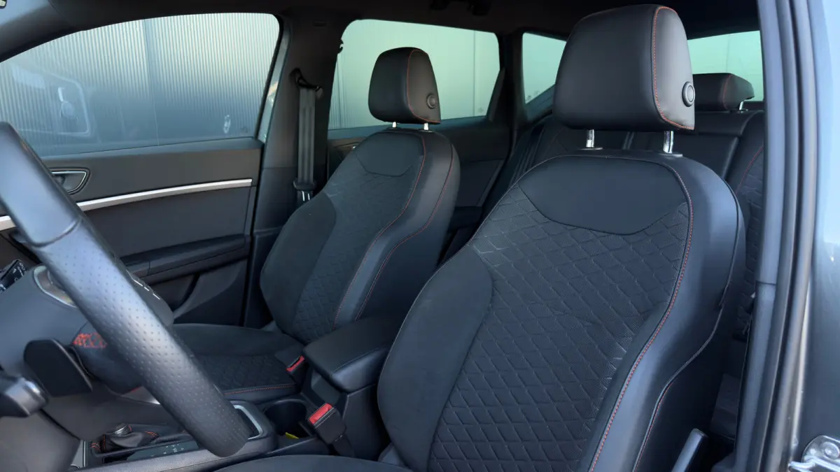 1.5 TSI 150pk FR Business Intense | Camera | Carplay | Adaptive Cruise | Keyless | 18" |