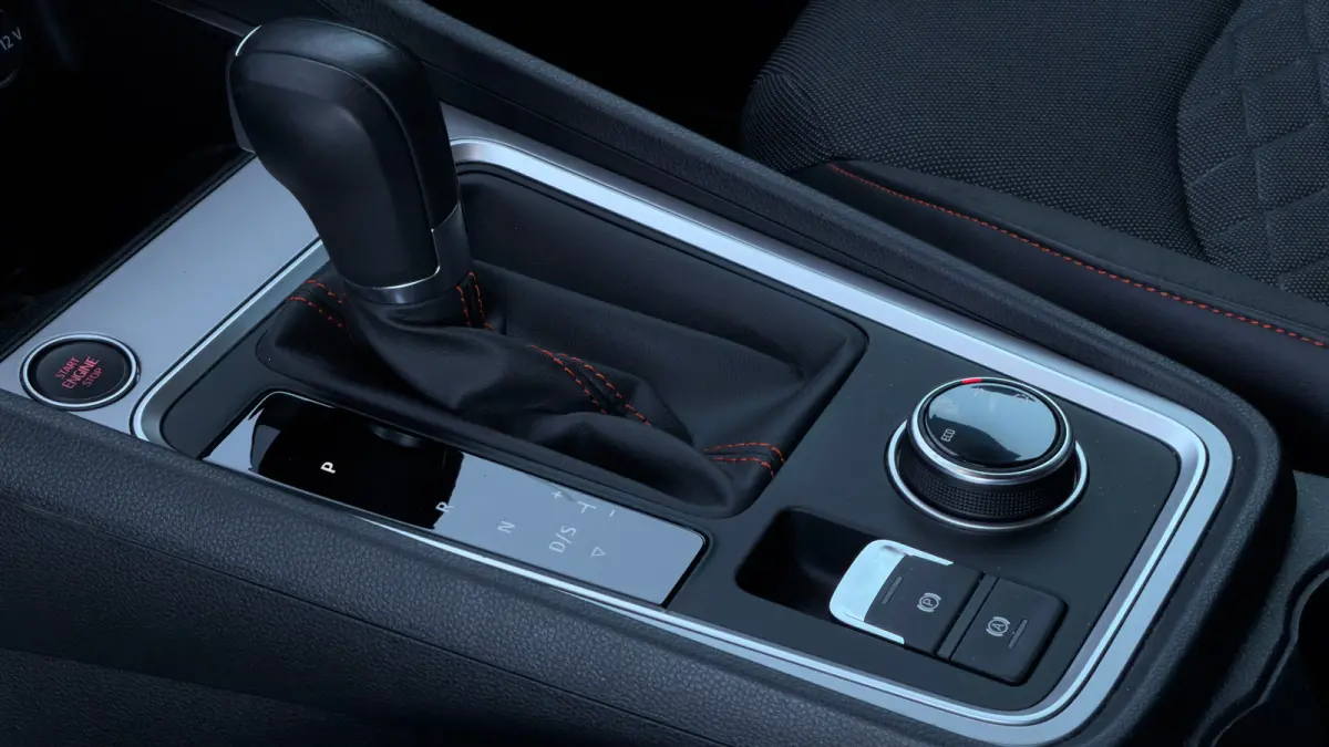 1.5 TSI 150pk FR Business Intense | Camera | Carplay | Adaptive Cruise | Keyless | 18" |