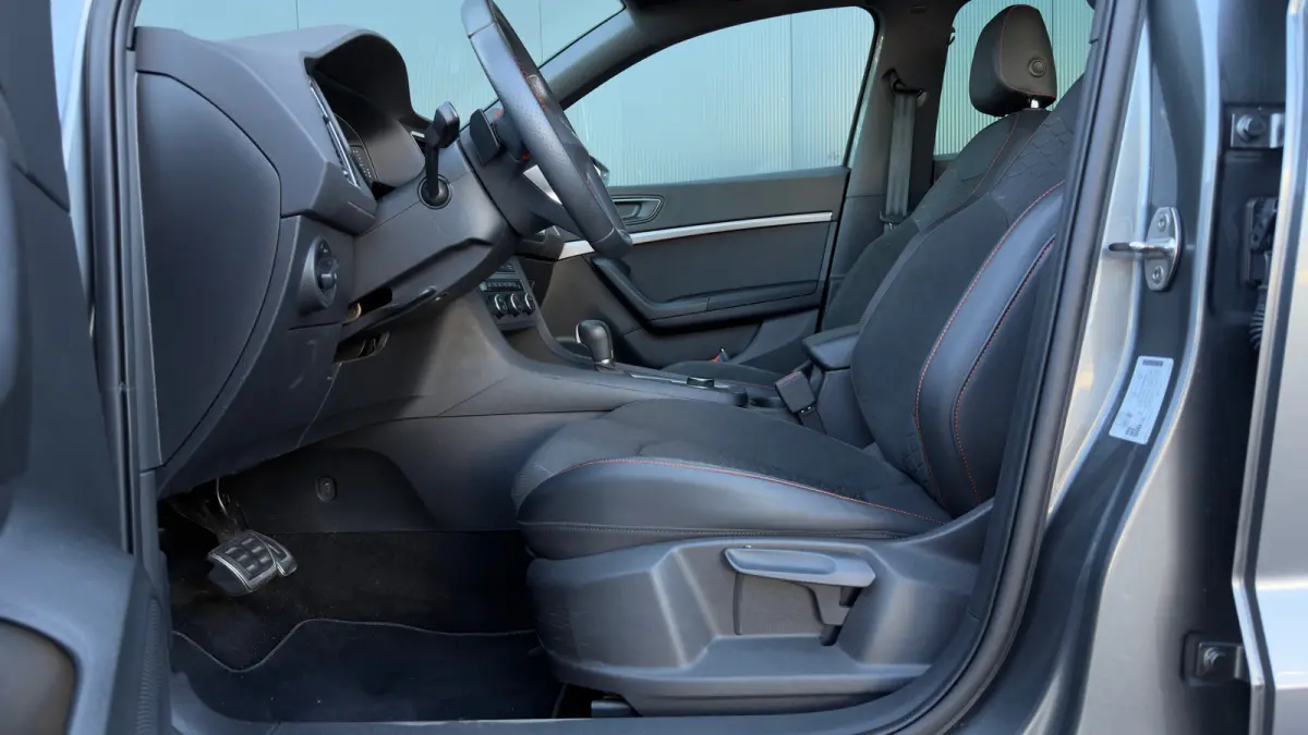 1.5 TSI 150pk FR Business Intense | Camera | Carplay | Adaptive Cruise | Keyless | 18" |