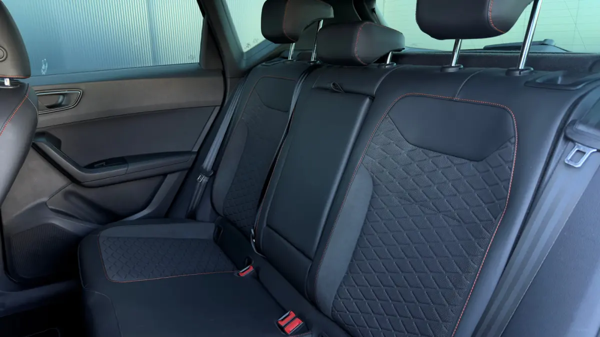 1.5 TSI 150pk FR Business Intense | Camera | Carplay | Adaptive Cruise | Keyless | 18" |