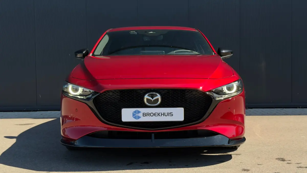 2.0 186pk e-SkyActiv-X M Hybrid Takumi | 360 Camera | Aero Pakket | Adaptive Cruise + Stuurhulp | Carplay | Dashcam | Keyless | Head-up | Lederen Bekleding | 18"