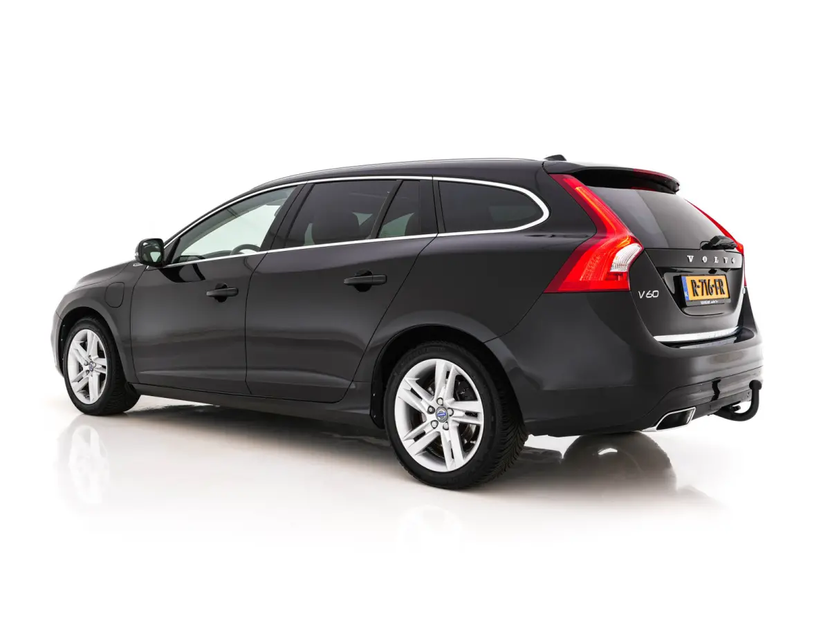 2.4 D6 Twin Engine Summum AWD Aut. *PANO | LEATHER | XENON | ADAPTIVE-CRUISE | HARMAN/KARDON-AUDIO  | BLIS | MEMORY-PACK | HEATED-COMFORTSEATS | CAMERA | PRIVACY-GLASS | NAVI-FULLMAP | ECC |
