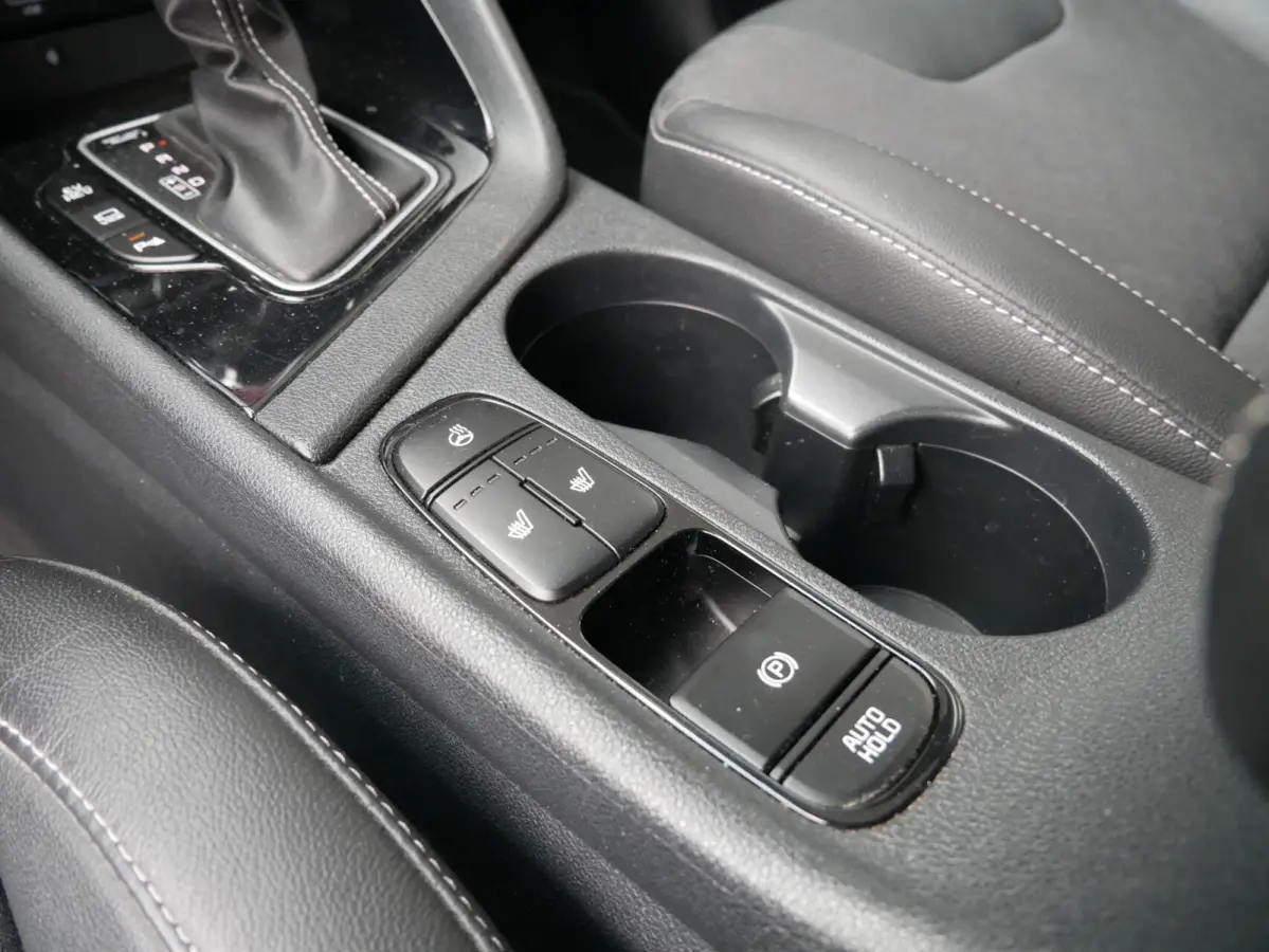 1.6 GDi PHEV DynamicPlusLine Camera| ACC| Leder| NAVI+BT
