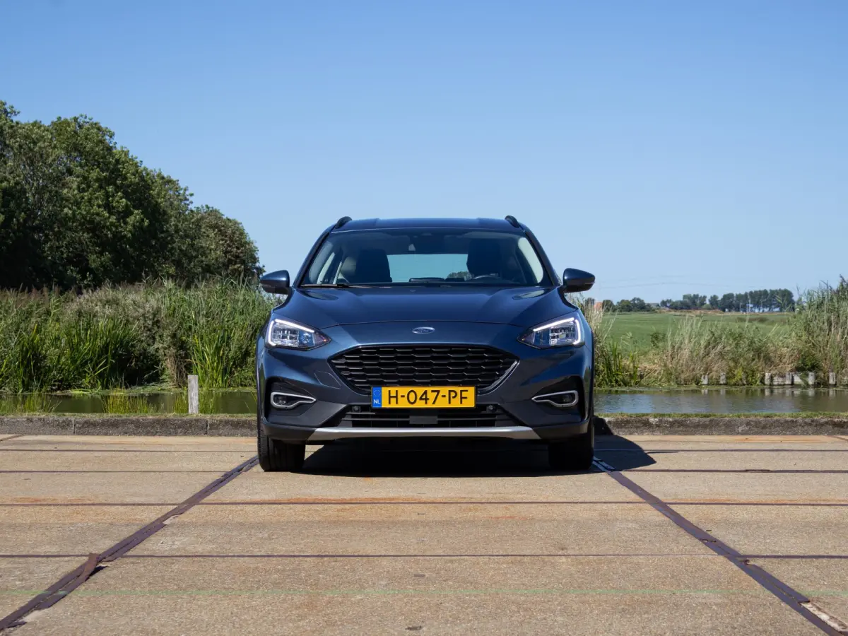 1.0 EcoBoost Active Business Camera Trekhaak LED 17"