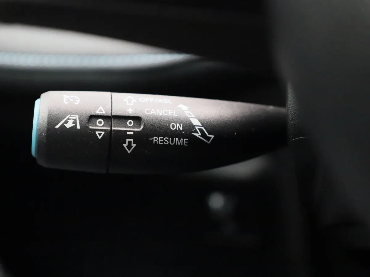 MG5 Electric Long Range Luxury 61 kWh | Apple Carplay / Android Auto | Cruise Control | Achteruitrijcamera |