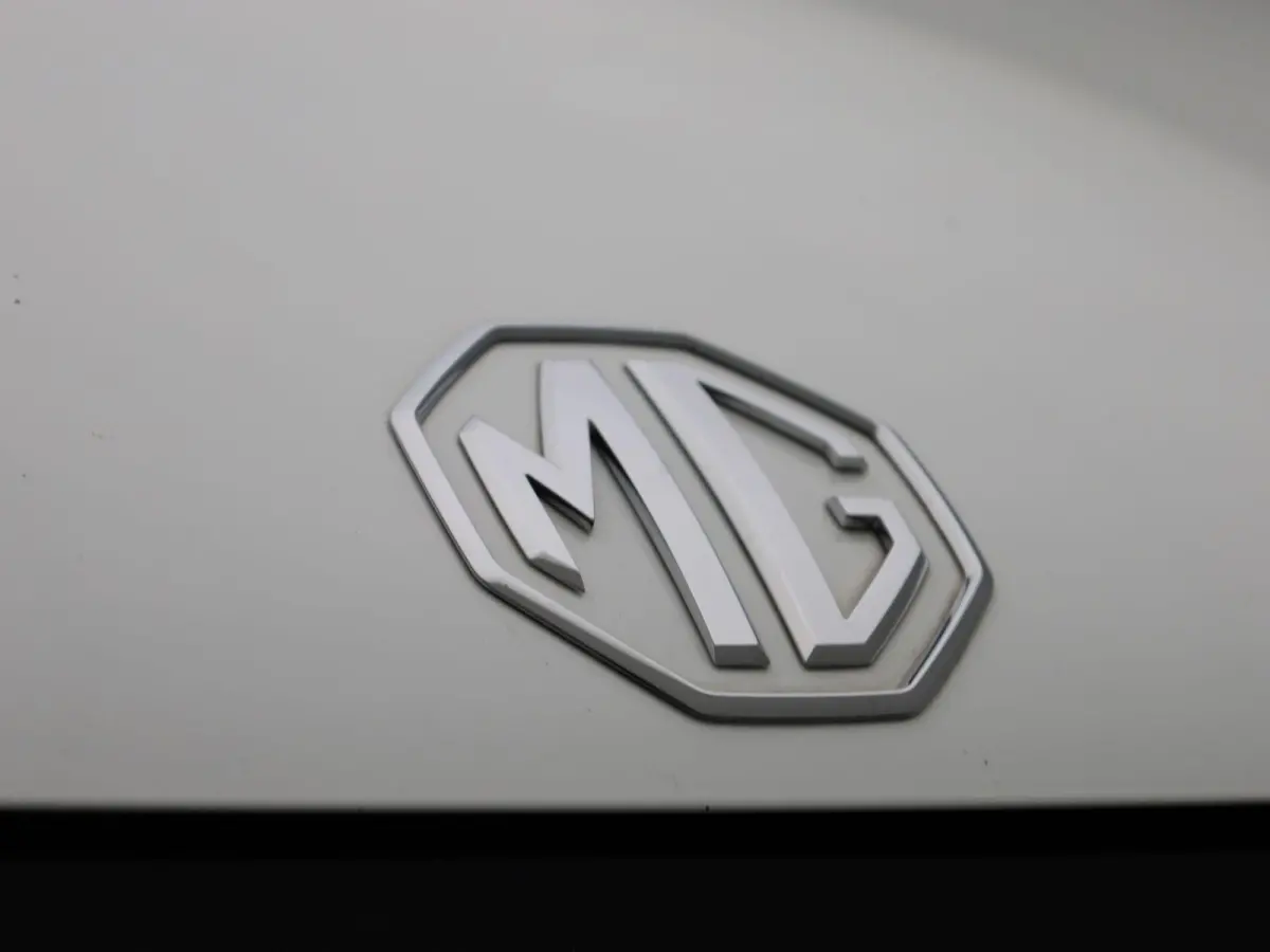 MG5 Electric Long Range Luxury 61 kWh | Apple Carplay / Android Auto | Cruise Control | Achteruitrijcamera |
