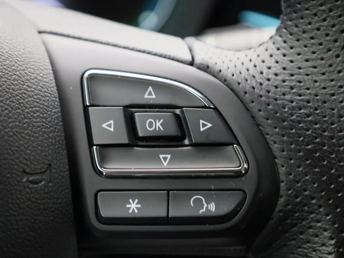MG5 Electric Long Range Luxury 61 kWh | Apple Carplay / Android Auto | Cruise Control | Achteruitrijcamera |