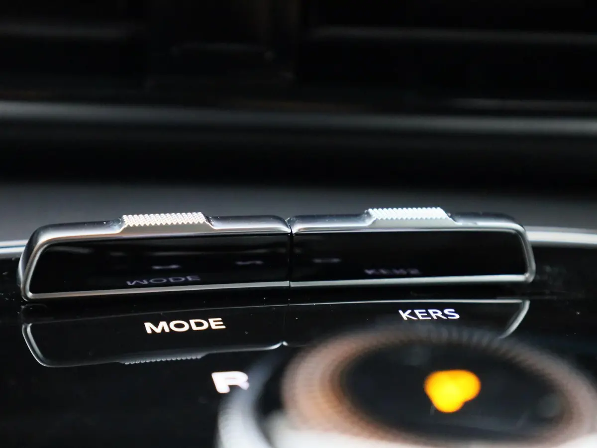 MG5 Electric Long Range Luxury 61 kWh | Apple Carplay / Android Auto | Cruise Control | Achteruitrijcamera |