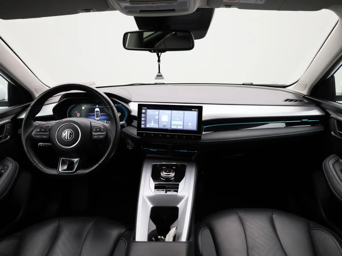 MG5 Electric Long Range Luxury 61 kWh | Apple Carplay / Android Auto | Cruise Control | Achteruitrijcamera |