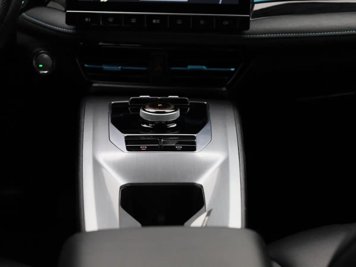 MG5 Electric Long Range Luxury 61 kWh | Apple Carplay / Android Auto | Cruise Control | Achteruitrijcamera |