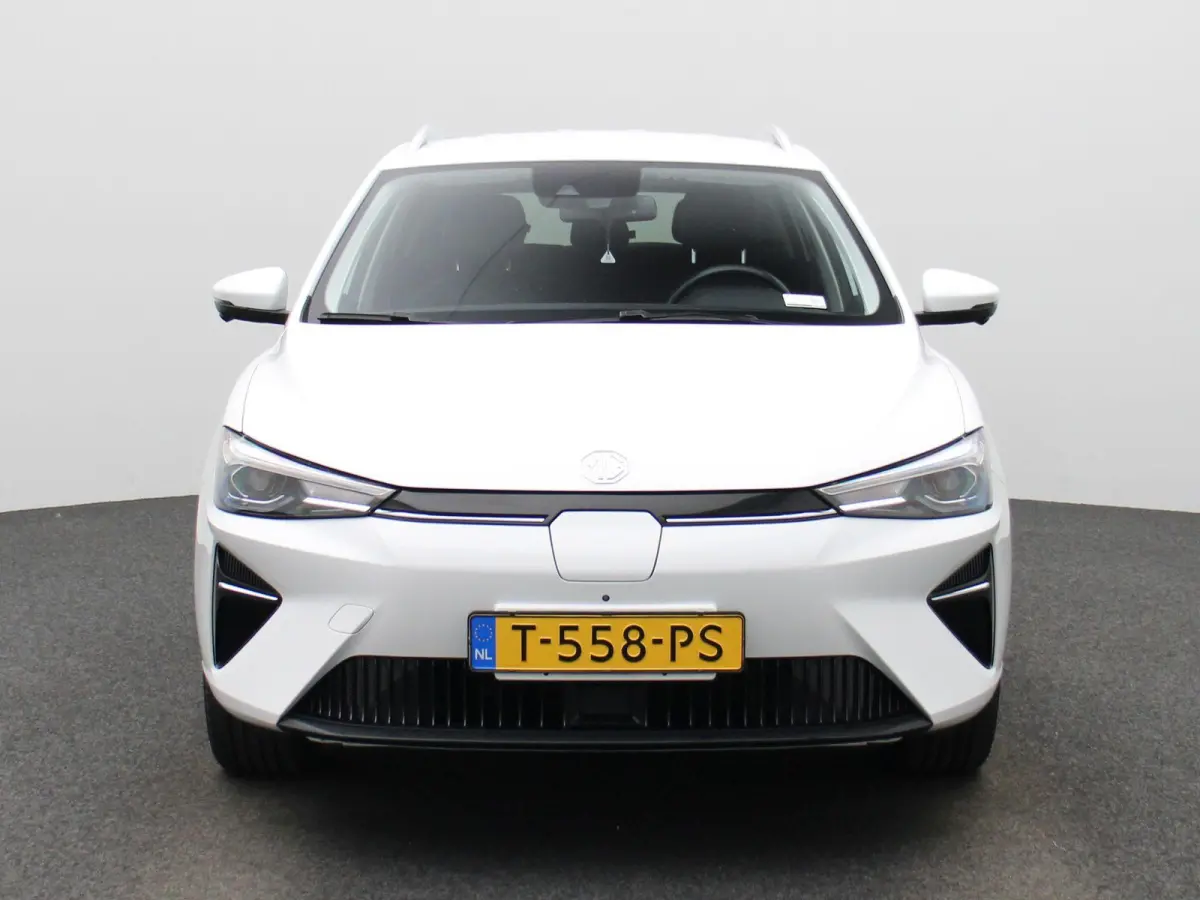 MG5 Electric Long Range Luxury 61 kWh | Apple Carplay / Android Auto | Cruise Control | Achteruitrijcamera |