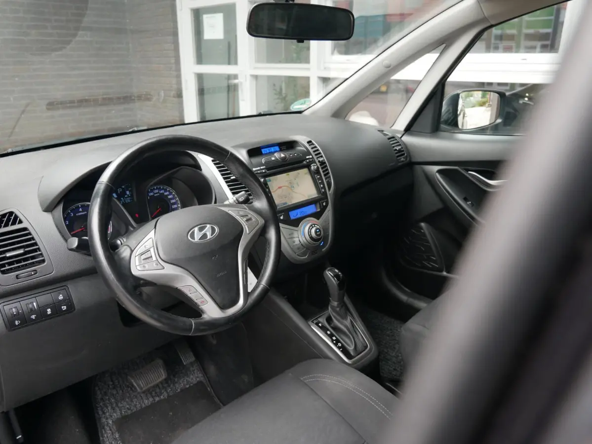 1.6i Premium Camera| Cruise| Navi+BT
