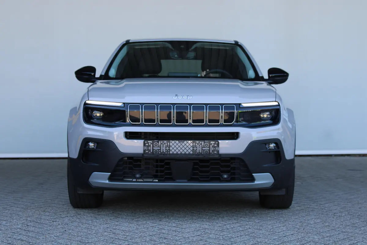 Summit 54 kWh | SOH 98% | Camera | Adaptive cruise control | Full LED | Apple Carplay/ Android Auto |