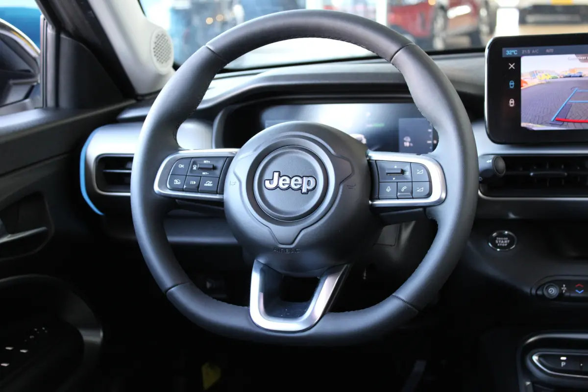Summit 54 kWh | SOH 98% | Camera | Adaptive cruise control | Full LED | Apple Carplay/ Android Auto |