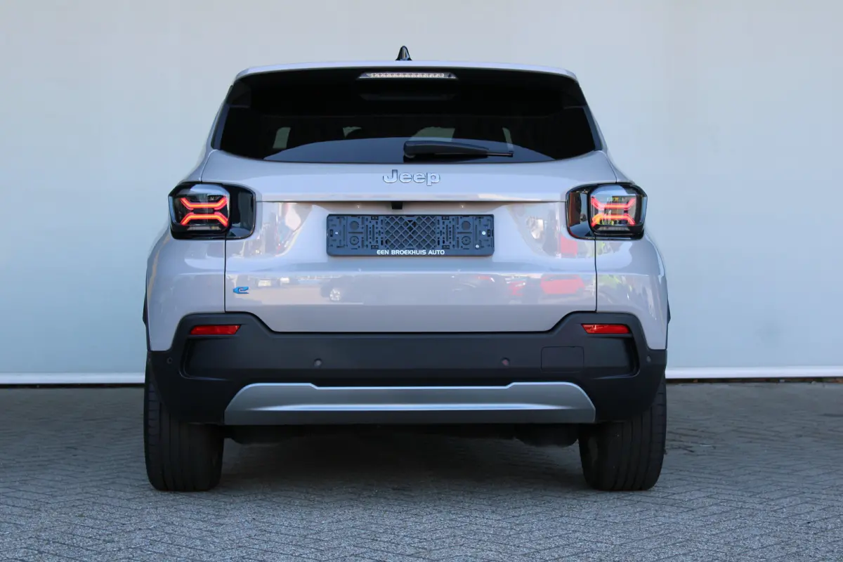 Summit 54 kWh | SOH 98% | Camera | Adaptive cruise control | Full LED | Apple Carplay/ Android Auto |
