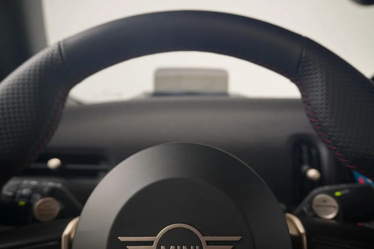 2.0 S John Cooper Works XL | John Cooper Works uitvoering | Pakket XL | Stoelverwarming | Stuurwielverwarming