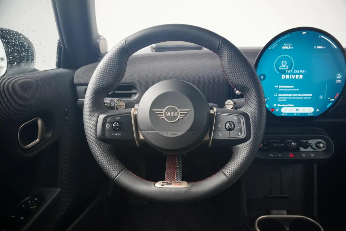 2.0 S John Cooper Works XL | John Cooper Works uitvoering | Pakket XL | Stoelverwarming | Stuurwielverwarming