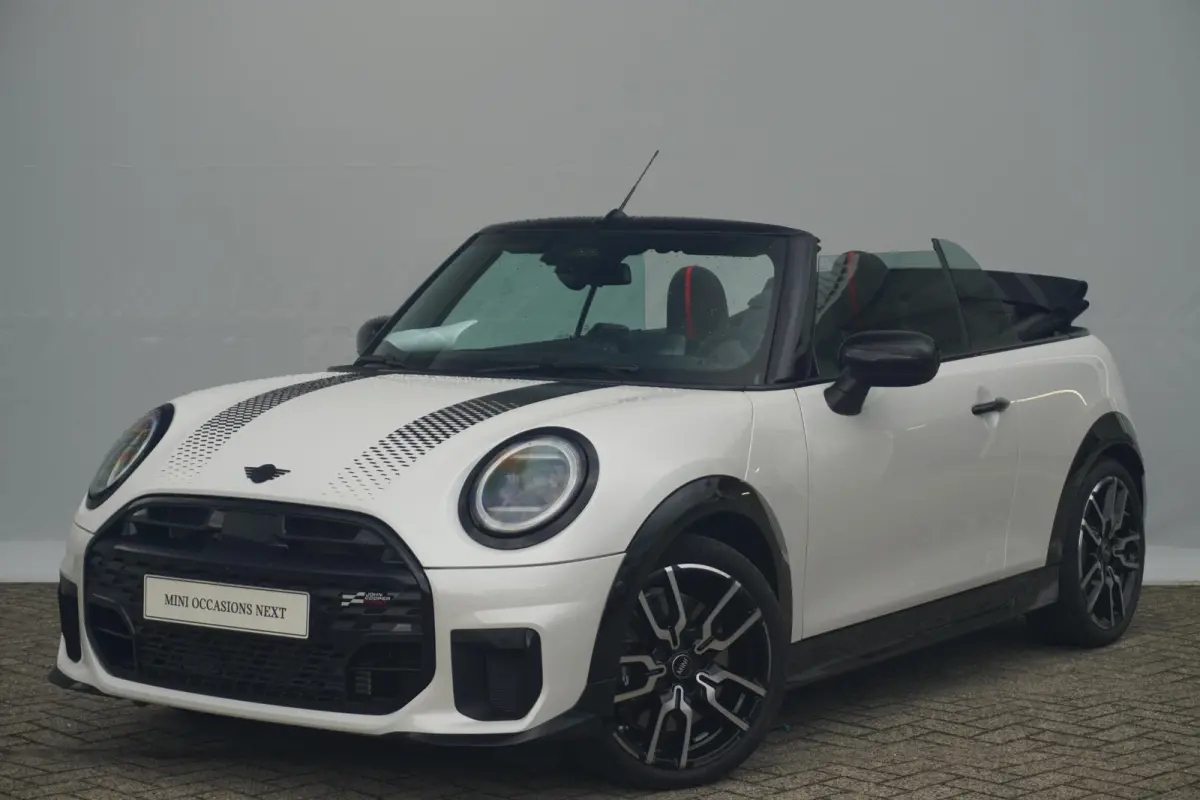 S | John Cooper Works uitvoering | Pakket XL | Stoelverwarming | Stuurwielverwarming