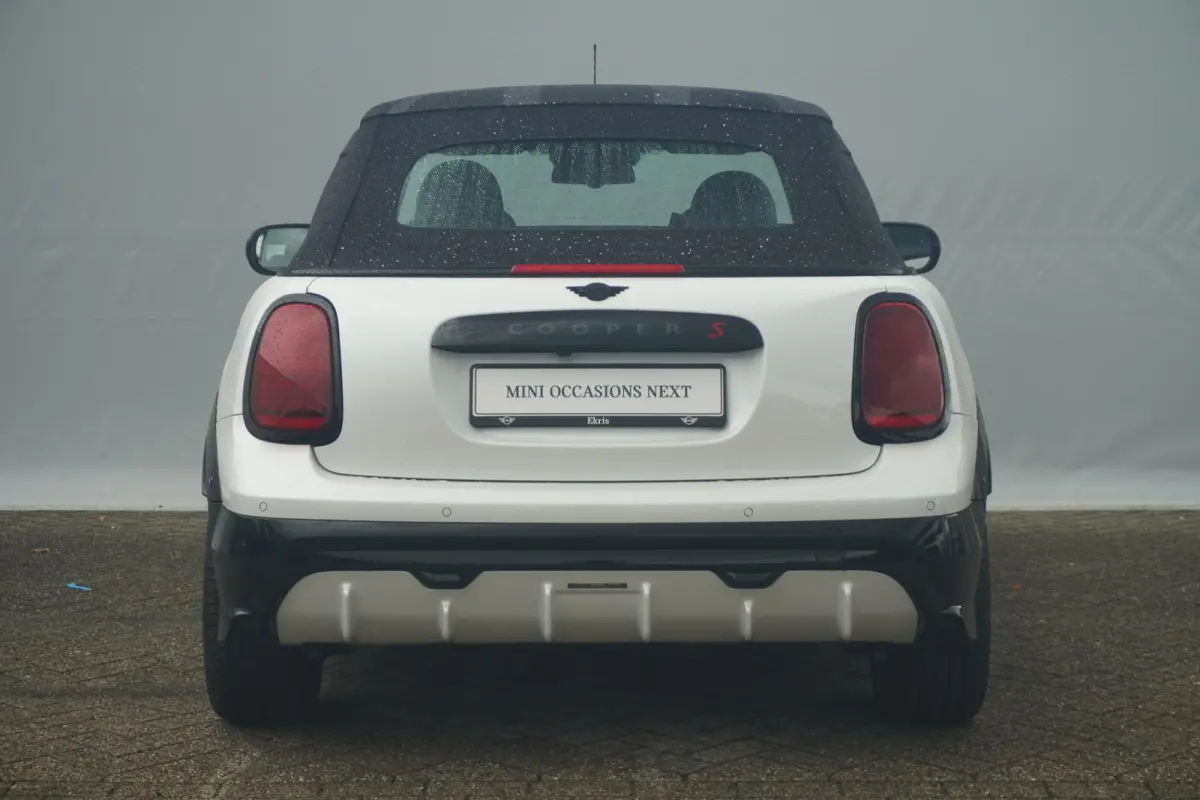 2.0 S John Cooper Works XL | John Cooper Works uitvoering | Pakket XL | Stoelverwarming | Stuurwielverwarming