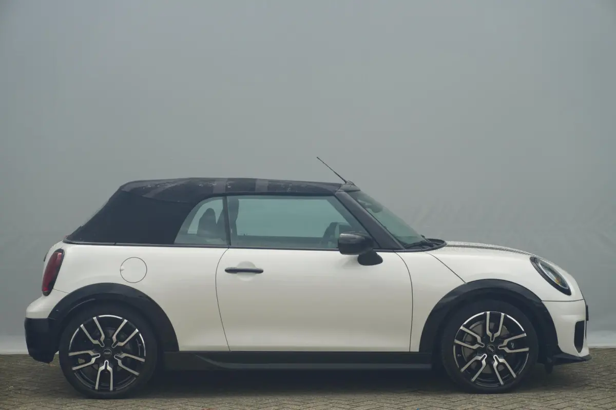 S | John Cooper Works uitvoering | Pakket XL | Stoelverwarming | Stuurwielverwarming