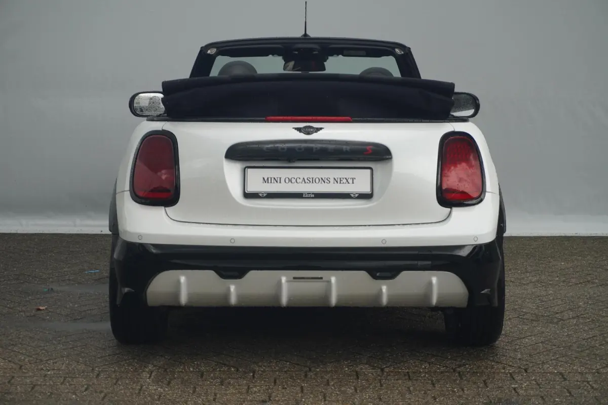 2.0 S John Cooper Works XL | John Cooper Works uitvoering | Pakket XL | Stoelverwarming | Stuurwielverwarming