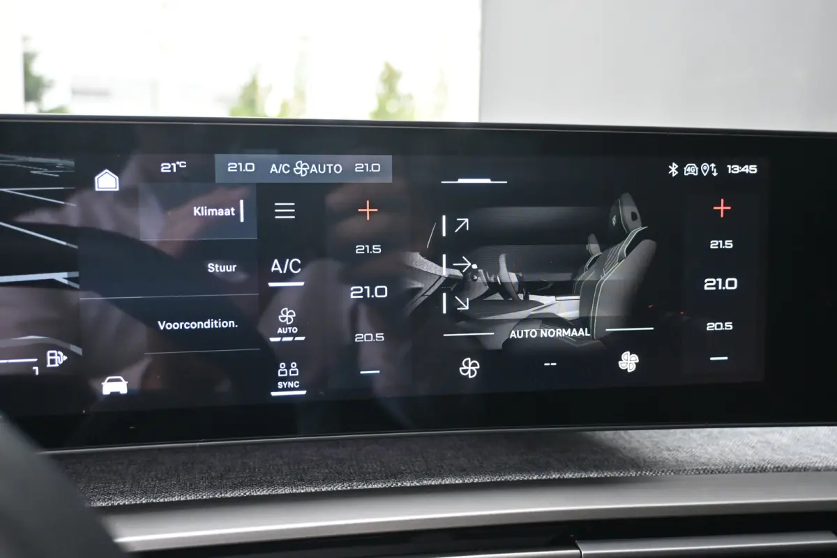 1.6 plug-in Hybrid 195 Allure Tot 8 Jaar Garantie! | Afn. Trekhaak | 7,4kW Lader | Achteruitrijcamera | Navigatie | Keyless-Entry | !!