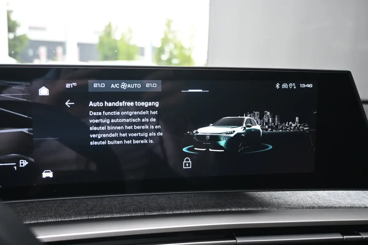 1.6 plug-in Hybrid 195 Allure Tot 8 Jaar Garantie! | Afn. Trekhaak | 7,4kW Lader | Achteruitrijcamera | Navigatie | Keyless-Entry | !!