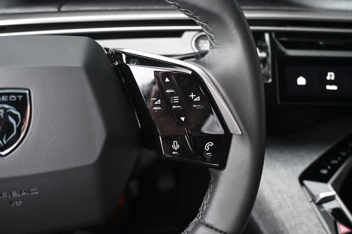 1.6 plug-in Hybrid 195 Allure Tot 8 Jaar Garantie! | Afn. Trekhaak | 7,4kW Lader | Achteruitrijcamera | Navigatie | Keyless-Entry | !!
