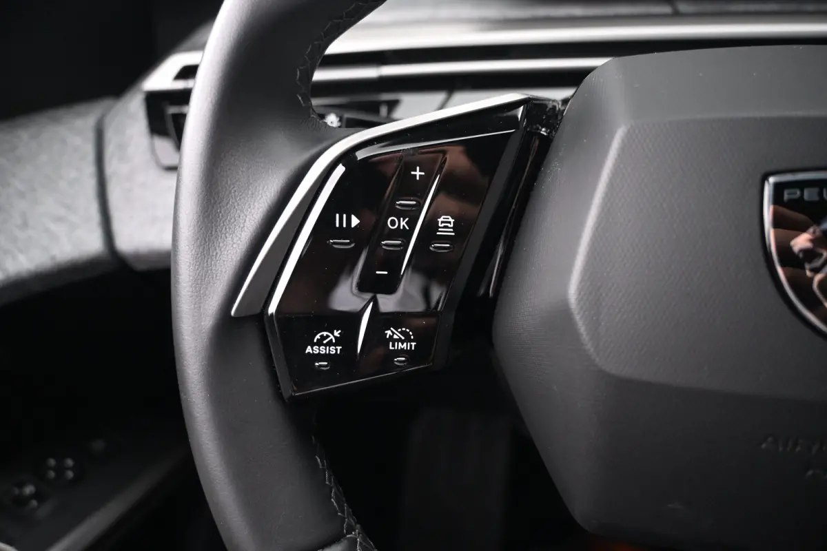 1.6 plug-in Hybrid 195 Allure Tot 8 Jaar Garantie! | Afn. Trekhaak | 7,4kW Lader | Achteruitrijcamera | Navigatie | Keyless-Entry | !!