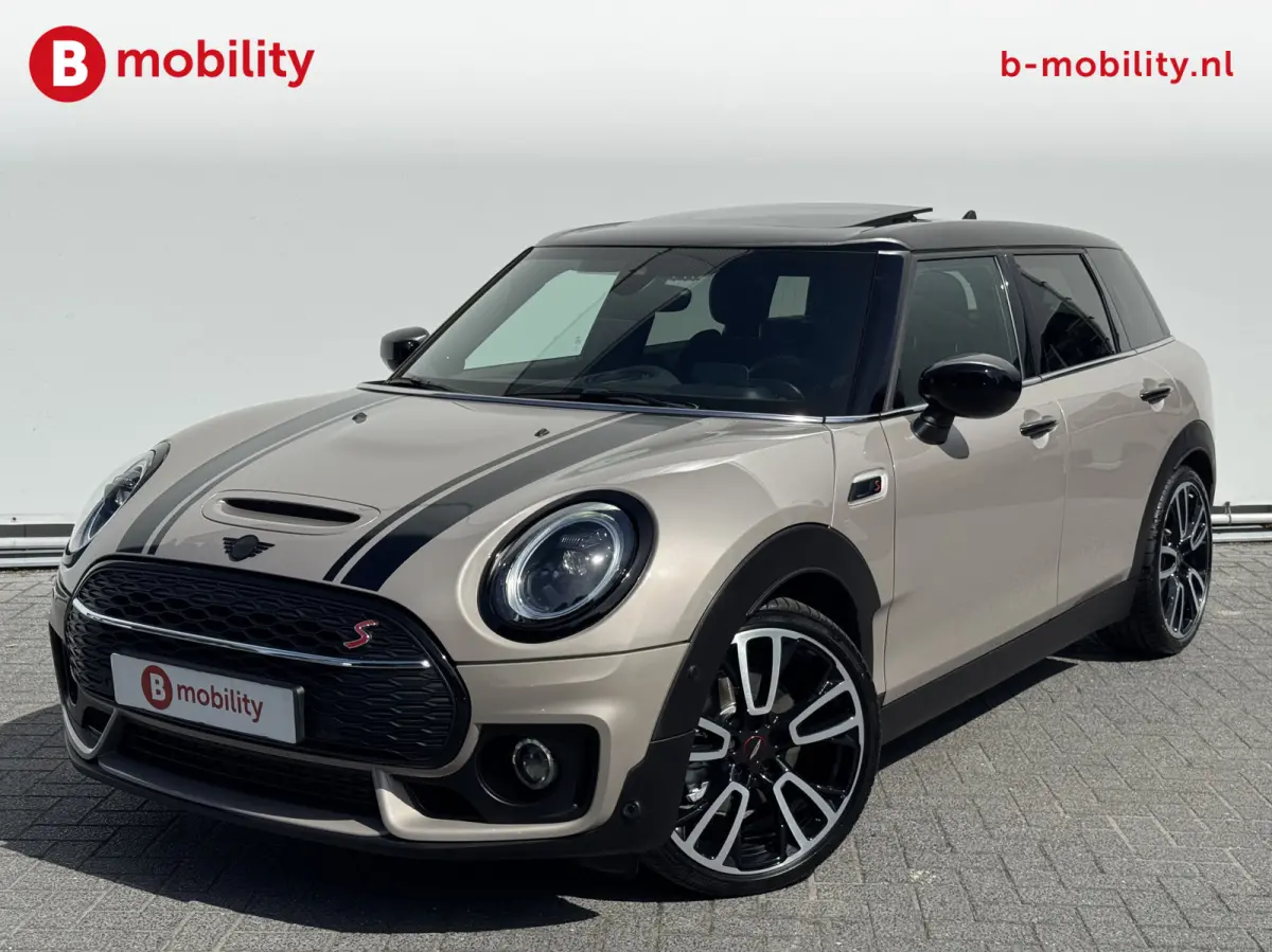 2.0 Cooper S JCW Trim Final Edition 179Pk Automaat | Panoramadak | Head-Up Display | Achteruitrijcamera | Harman/Kardon Sound System | DAB