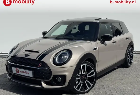 2.0 Cooper S JCW Trim Final Edition 179Pk Automaat | Panoramadak | Head-Up Display | Achteruitrijcamera | Harman/Kardon Sound System | DAB