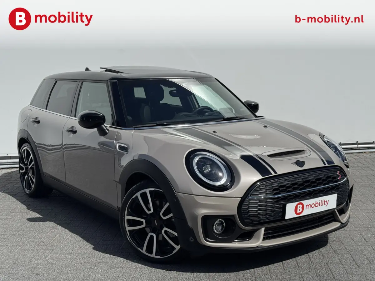 2.0 Cooper S JCW Trim Final Edition 179Pk Automaat | Panoramadak | Head-Up Display | Achteruitrijcamera | Harman/Kardon Sound System | DAB