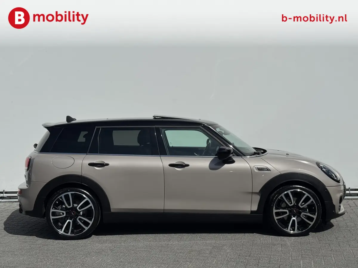 2.0 Cooper S JCW Trim Final Edition 179Pk Automaat | Panoramadak | Head-Up Display | Achteruitrijcamera | Harman/Kardon Sound System | DAB
