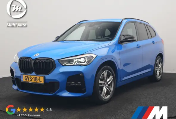sDrive20i M Sport 192pk Misano Blauw Metallic | Trekhaak Afn. | Sportstoelen Verwarmd | Navi Pro | Sfeerverlichting | Apple Carplay | Camera | LED Koplampen | 18"L.M | M Sportstuur | Cruise 