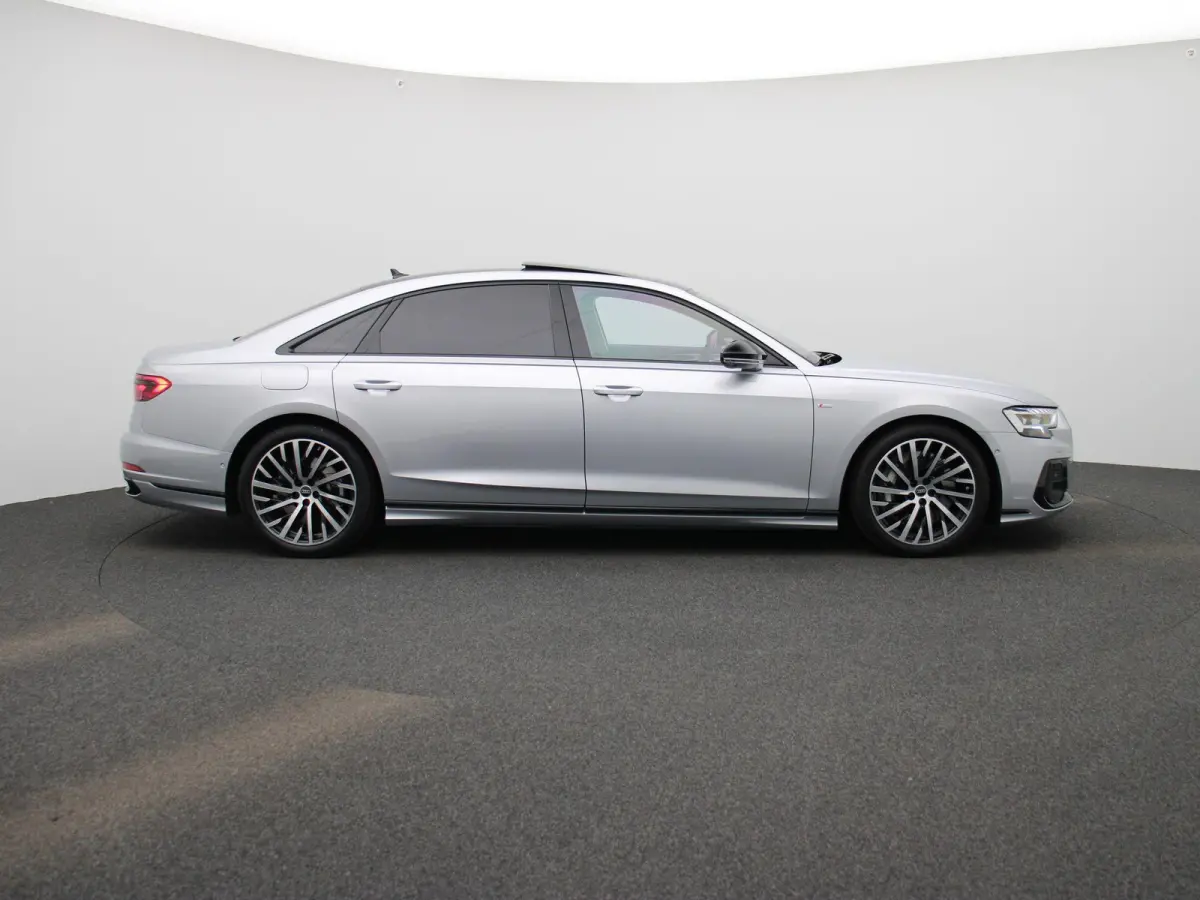 60 TFSI e quattro Lang | Adaptive cruise control | Nachtzichtassistent | Luchtvering | Glazen panoramadak | Dynamische vierwielbesturing | Bang & Olufsen Premium 3D | Head-up display | Dodeh