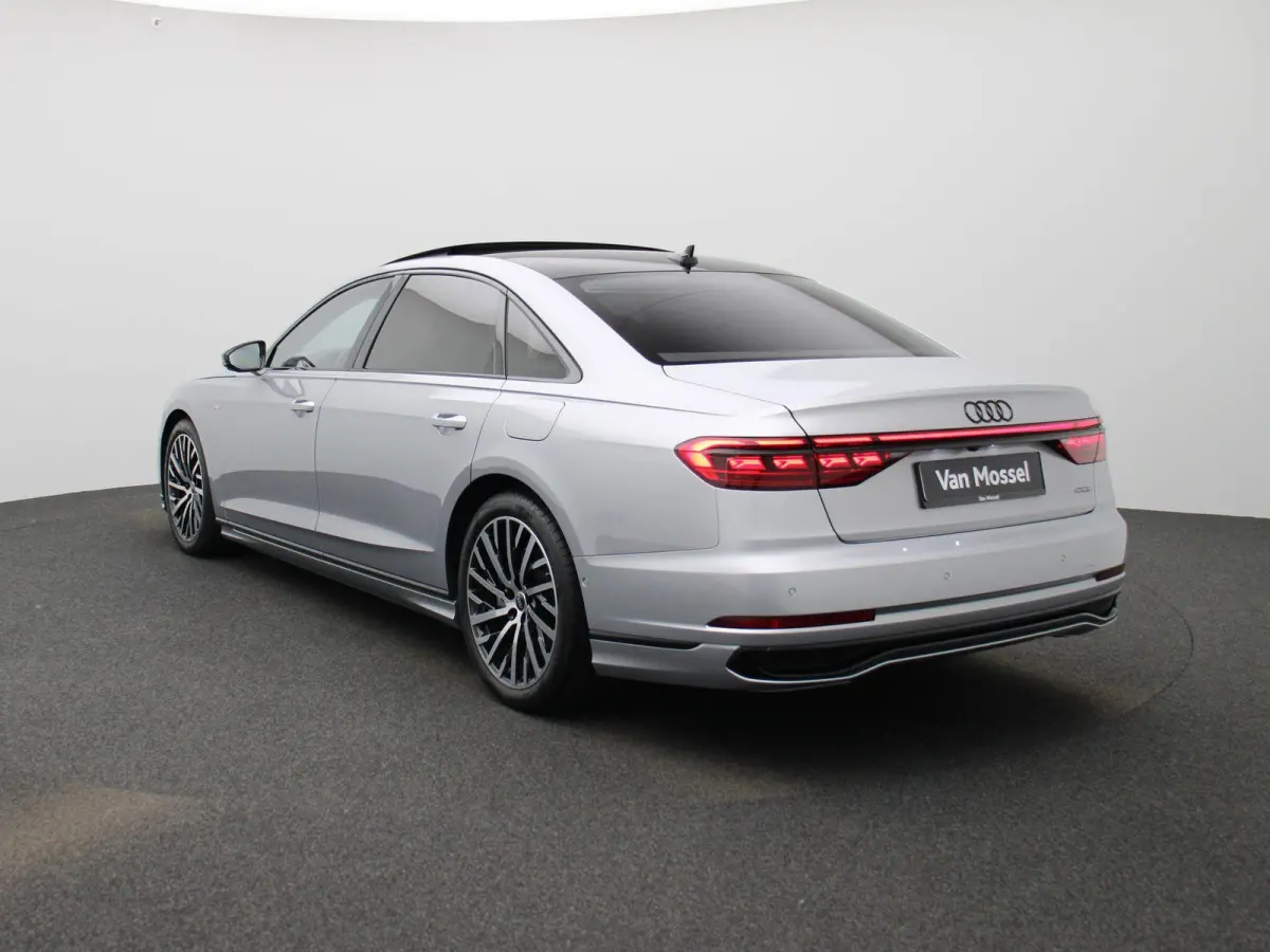 60 TFSI e quattro Lang | Adaptive cruise control | Nachtzichtassistent | Luchtvering | Glazen panoramadak | Dynamische vierwielbesturing | Bang & Olufsen Premium 3D | Head-up display | Dodeh