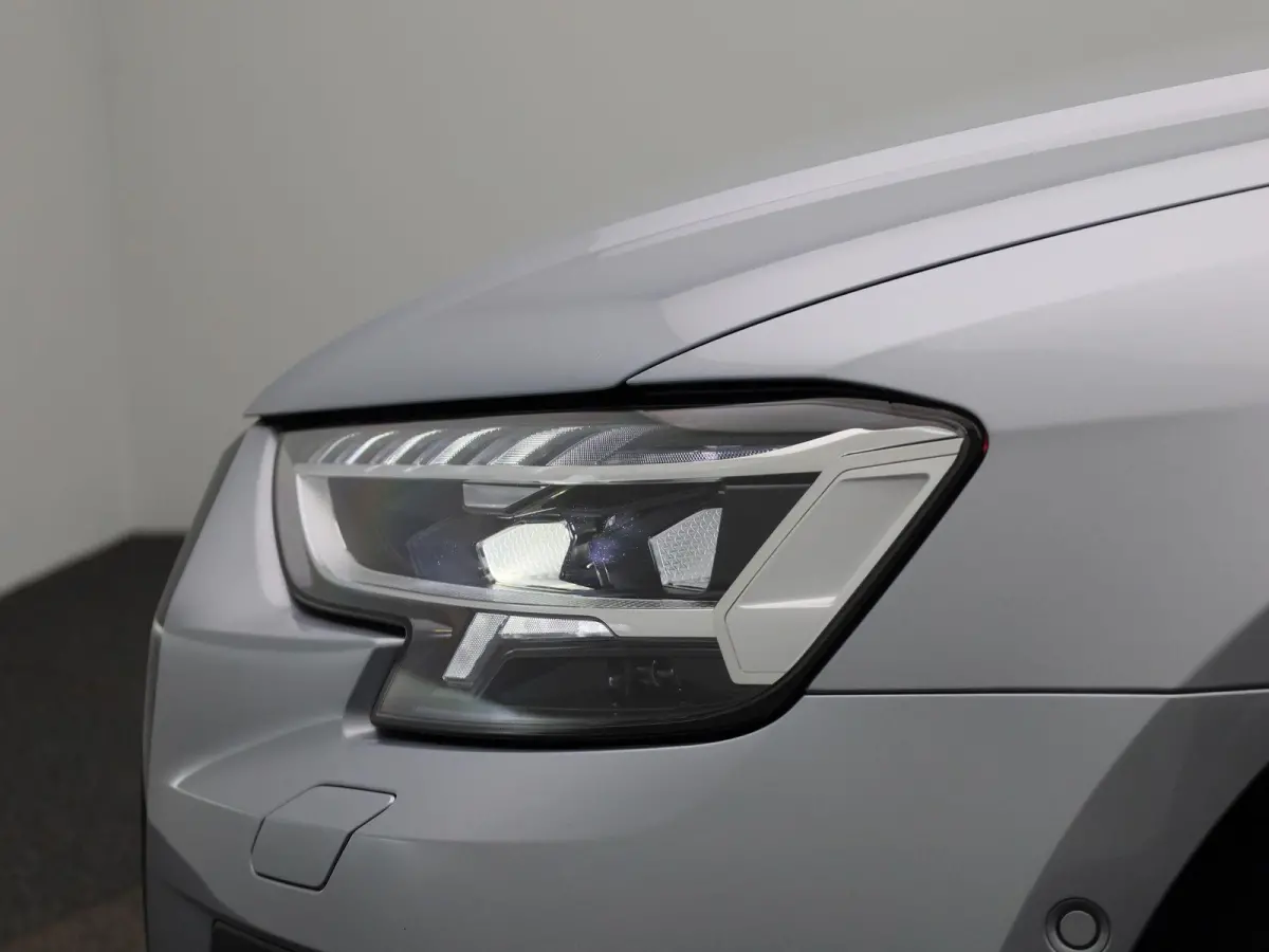 60 TFSI e quattro Lang | Adaptive cruise control | Nachtzichtassistent | Luchtvering | Glazen panoramadak | Dynamische vierwielbesturing | Bang & Olufsen Premium 3D | Head-up display | Dodeh