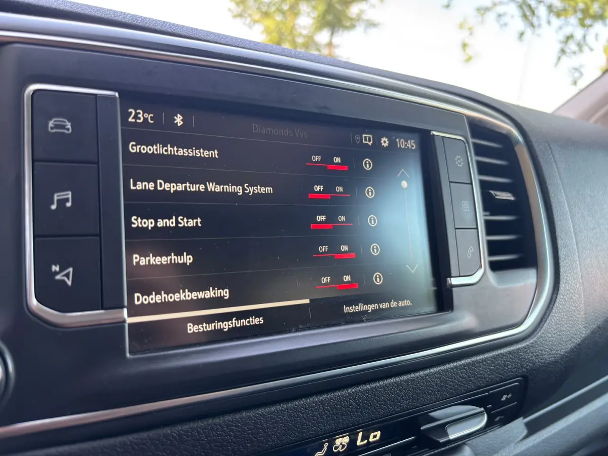2.0 CDTI L3H1 Innovation | Automaat | 360 Camera | 3 Zitplaatsen | Apple Carplay