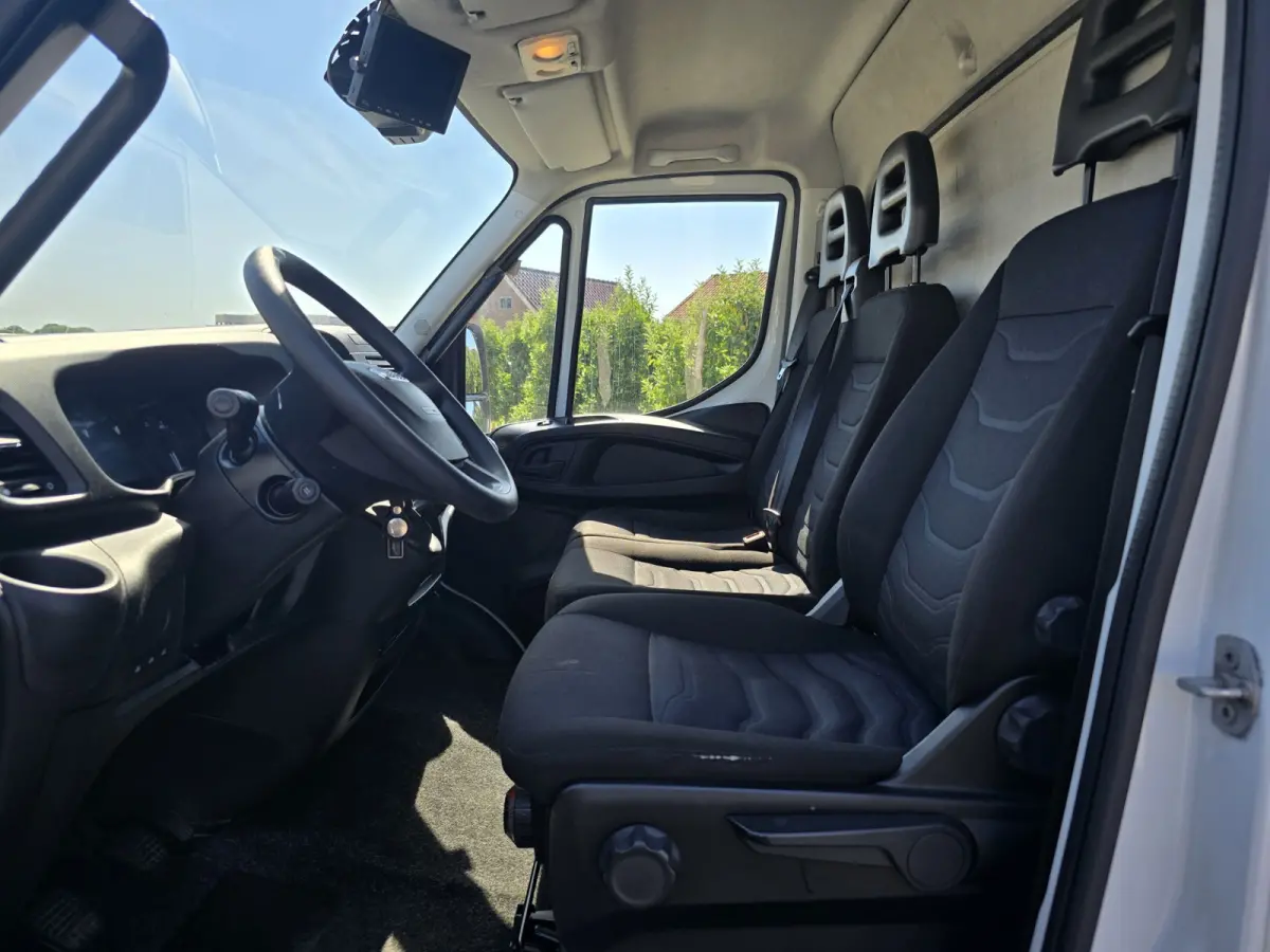 35C14V 2.3 410 H2 Camera Airco Cruise Bakwagen Volume dubbel lucht 30 m3