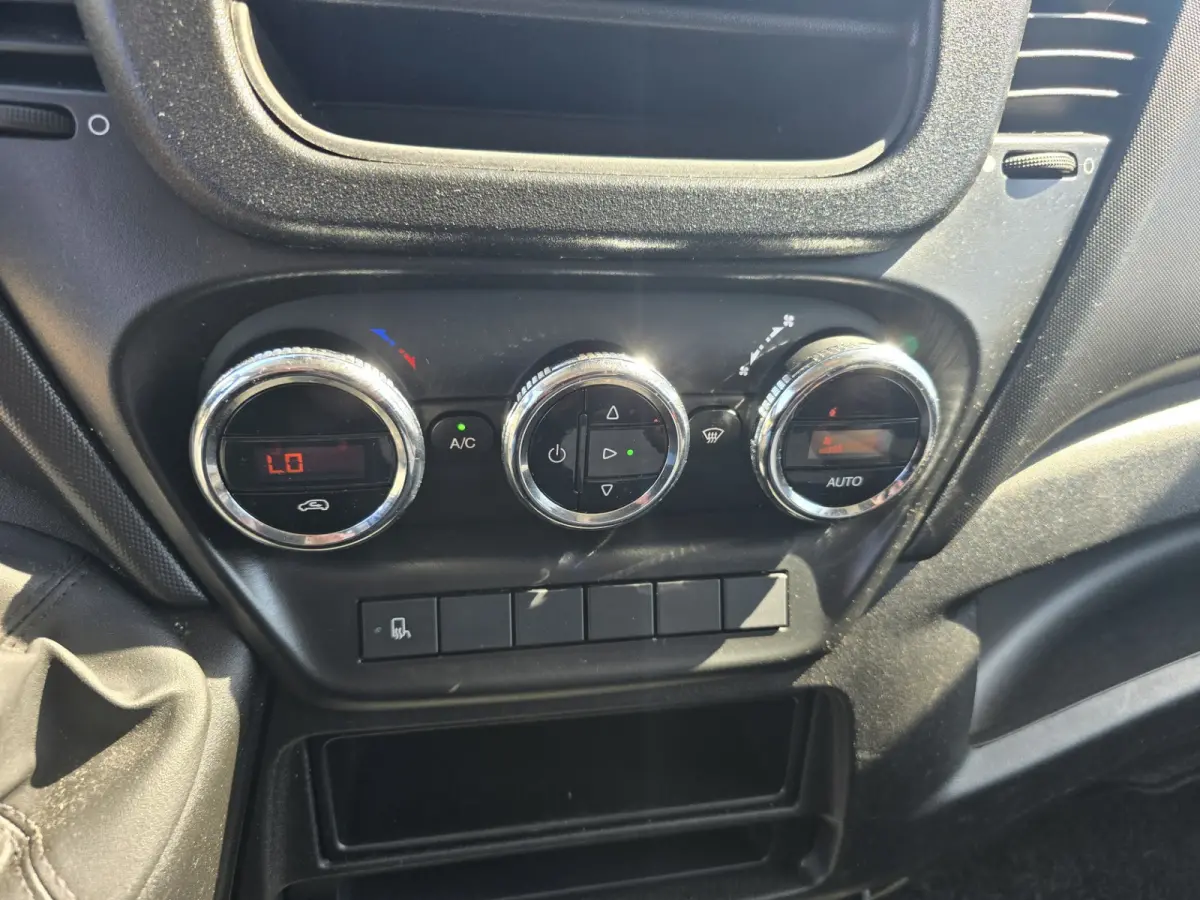 35C14V 2.3 410 H2 Camera Airco Cruise Bakwagen Volume dubbel lucht 30 m3