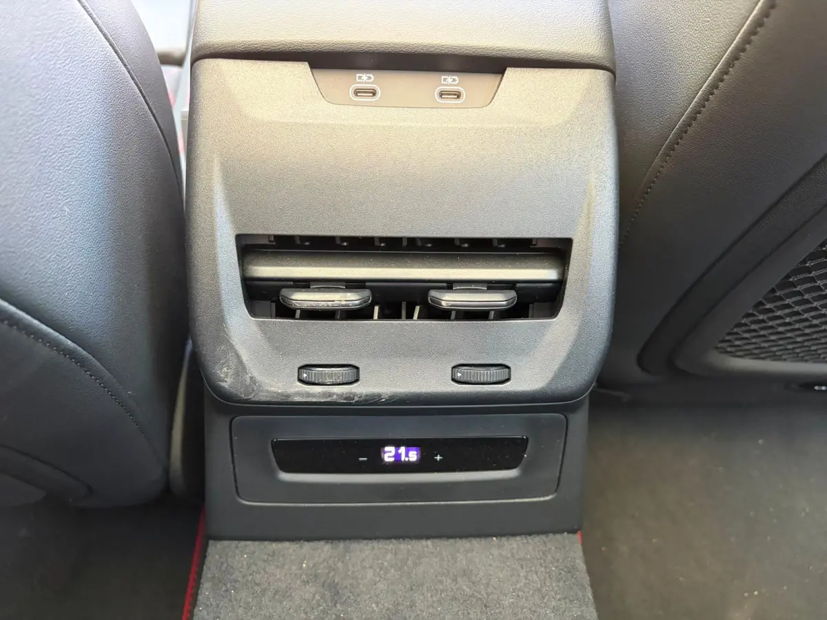 Avant S-line quattro 299PK | Panoramadak | Leder/alcantara | 360 camera | Bang&Olufsen | Head-up | Memory stoel |